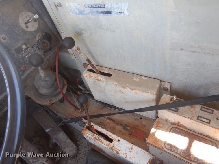 image for item KI9362 1986 Oshkosh  ready mix truck