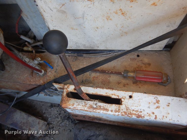 image for item KI9362 1986 Oshkosh  ready mix truck