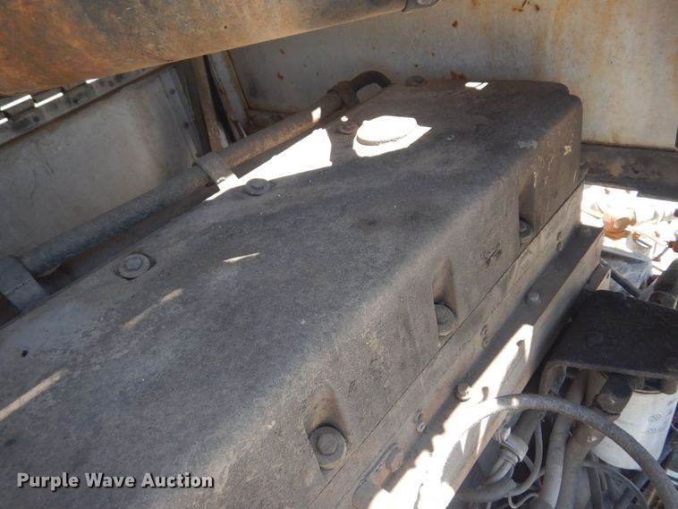 image for item KI9362 1986 Oshkosh  ready mix truck