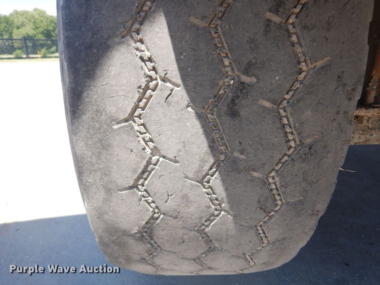 image for item KI9362 1986 Oshkosh  ready mix truck