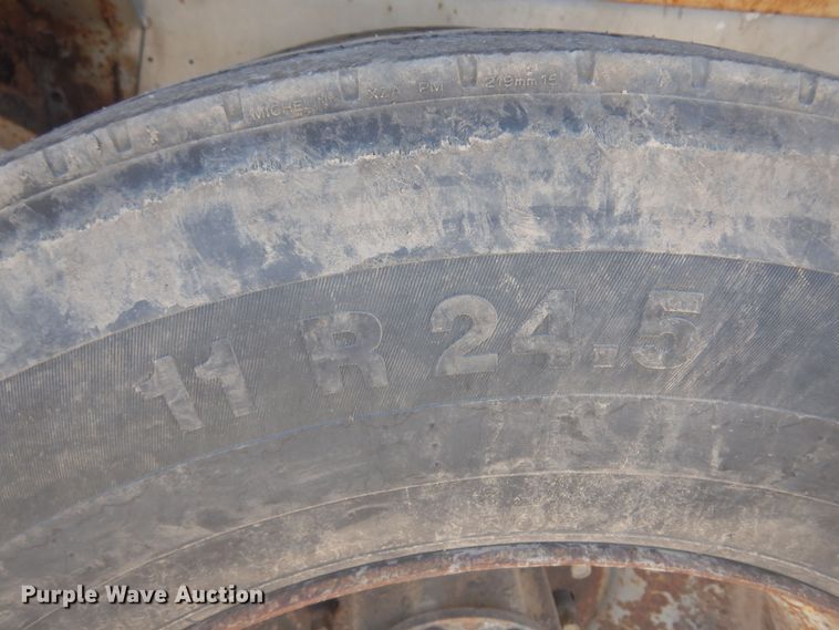 image for item KI9362 1986 Oshkosh  ready mix truck