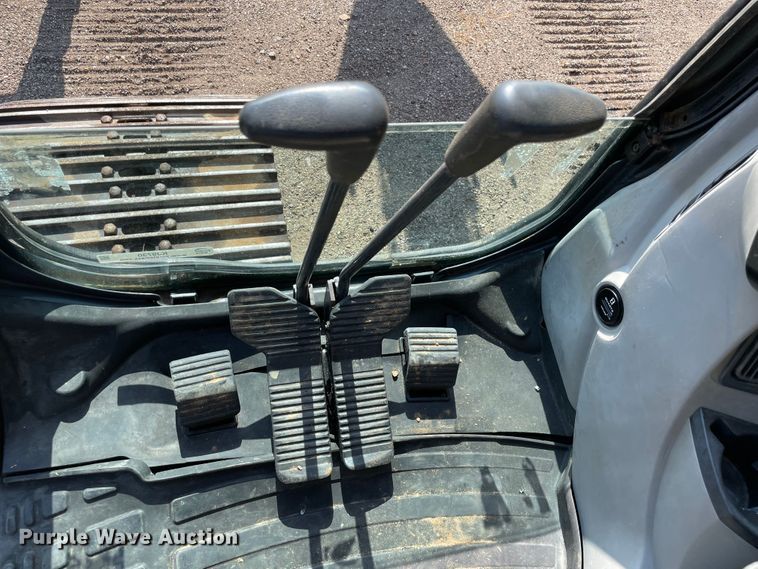 image for item KJ9730 2010 Kobelco SK260-8  excavator