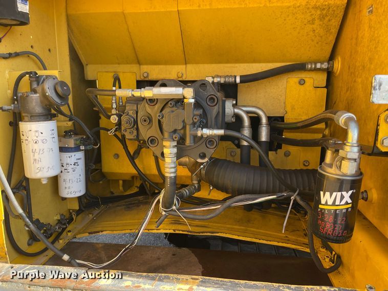 image for item KJ9730 2010 Kobelco SK260-8  excavator