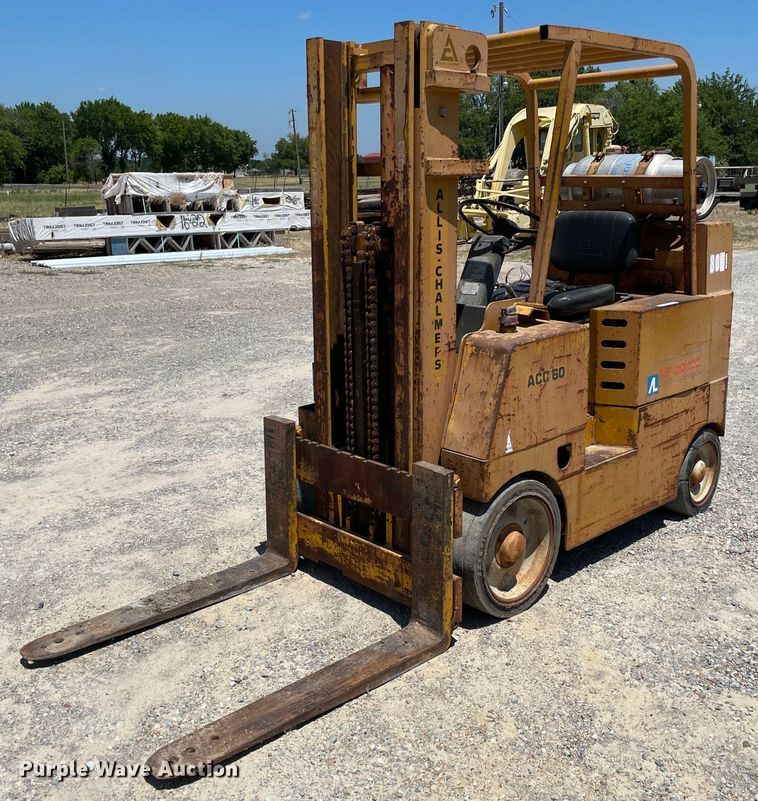 image for item KJ9752 Allis-Chalmers ACC600PS  forklift