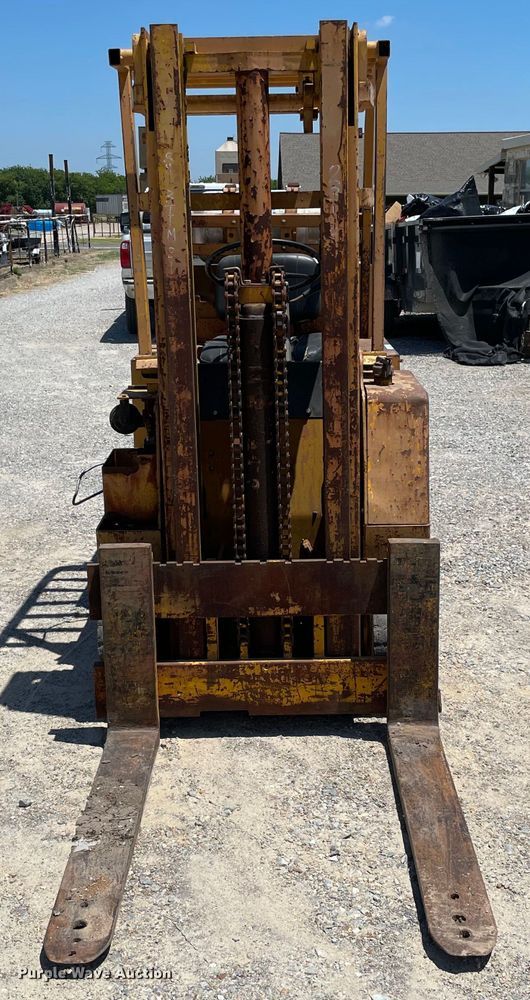 image for item KJ9752 Allis-Chalmers ACC600PS  forklift