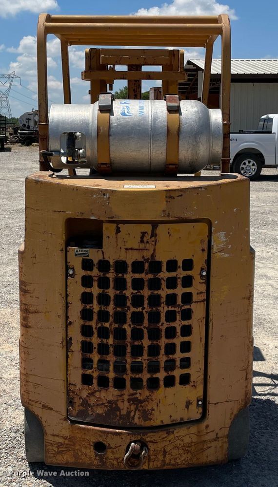 image for item KJ9752 Allis-Chalmers ACC600PS  forklift