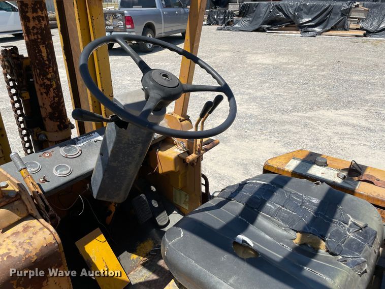 image for item KJ9752 Allis-Chalmers ACC600PS  forklift