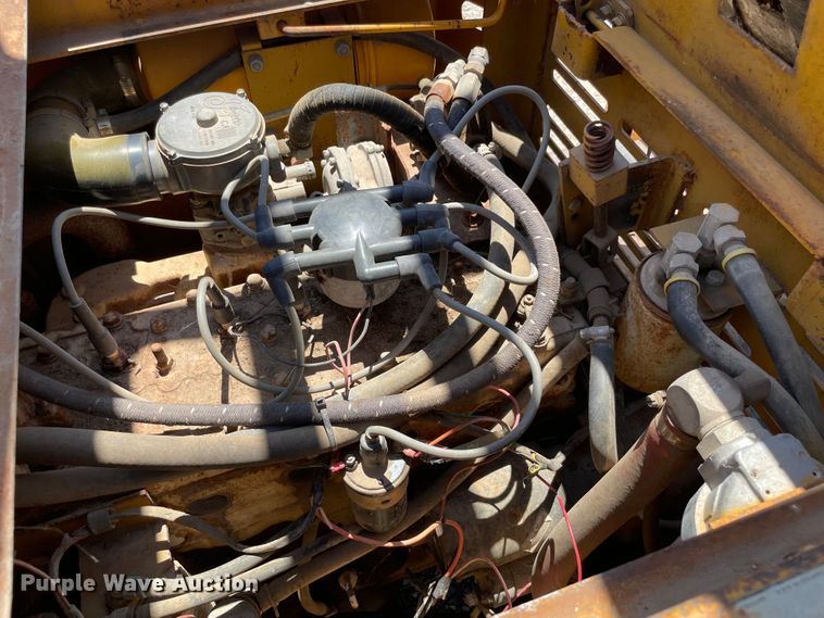 image for item KJ9752 Allis-Chalmers ACC600PS  forklift