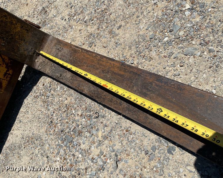 image for item KJ9752 Allis-Chalmers ACC600PS  forklift