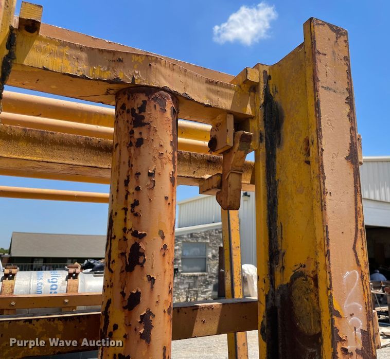 image for item KJ9752 Allis-Chalmers ACC600PS  forklift