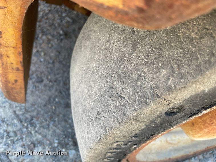 image for item KJ9752 Allis-Chalmers ACC600PS  forklift