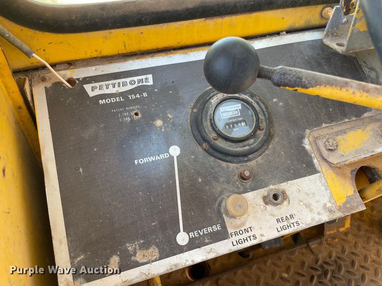 image for item KJ9753 Pettibone 154-B  material handler