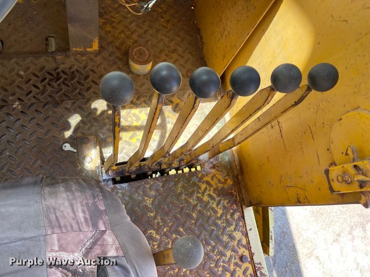 image for item KJ9753 Pettibone 154-B  material handler