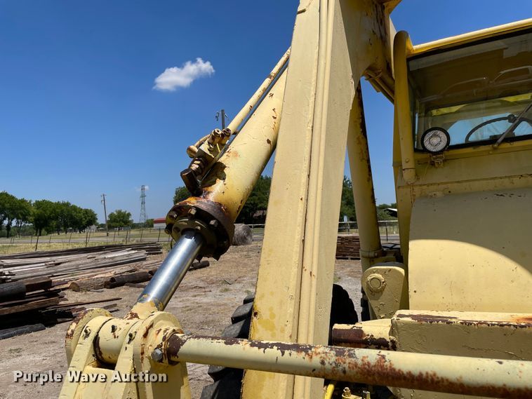 image for item KJ9753 Pettibone 154-B  material handler