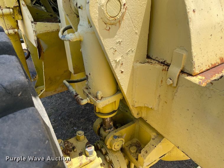 image for item KJ9753 Pettibone 154-B  material handler