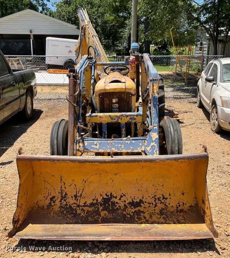 image for item KJ9782 Ford 4000  backhoe