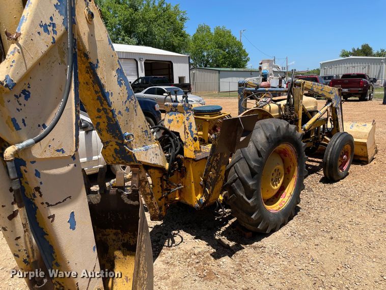 image for item KJ9782 Ford 4000  backhoe