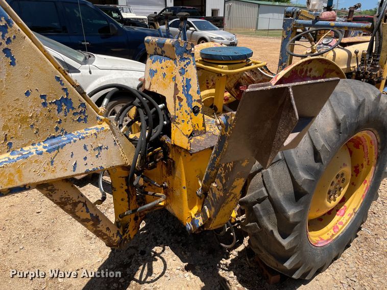 image for item KJ9782 Ford 4000  backhoe