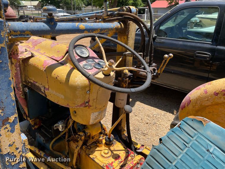 image for item KJ9782 Ford 4000  backhoe