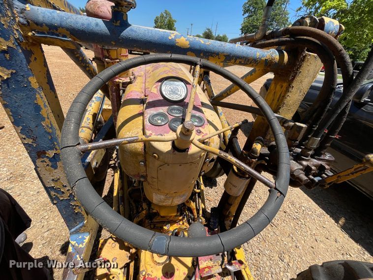 image for item KJ9782 Ford 4000  backhoe