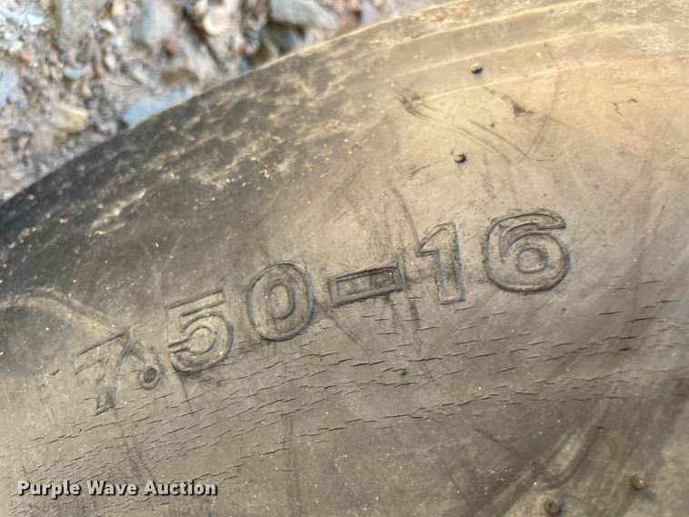 image for item KJ9782 Ford 4000  backhoe