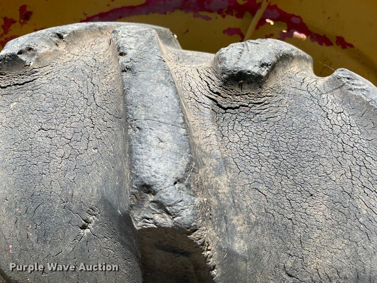 image for item KJ9782 Ford 4000  backhoe