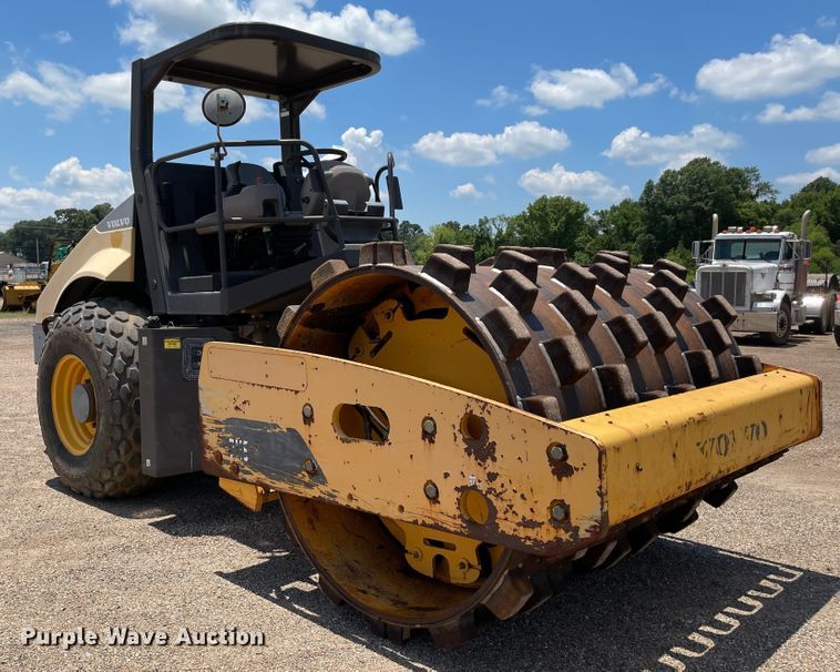 image for item KJ9791 Volvo SD115  single drum vibratory roller