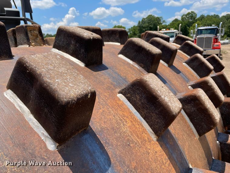 image for item KJ9791 Volvo SD115  single drum vibratory roller