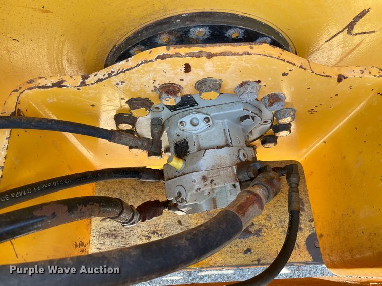 image for item KJ9791 Volvo SD115  single drum vibratory roller