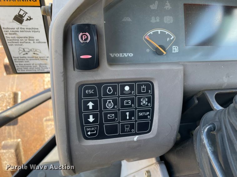 image for item KJ9791 Volvo SD115  single drum vibratory roller