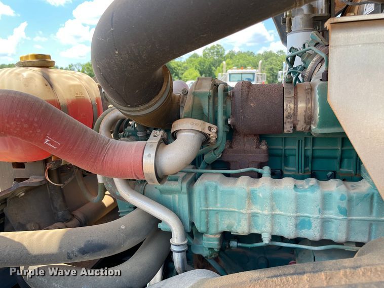 image for item KJ9791 Volvo SD115  single drum vibratory roller