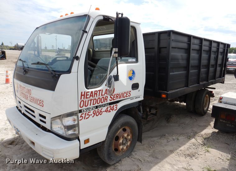 image for item KN9813 2006 Isuzu NPR  dump truck