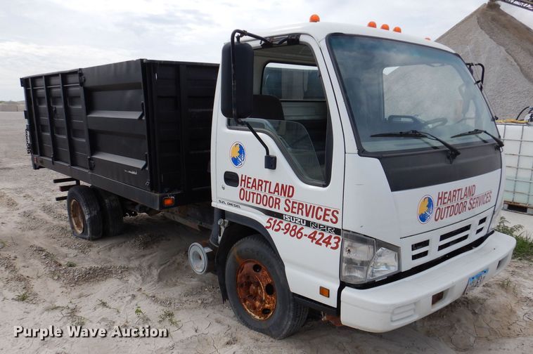 image for item KN9813 2006 Isuzu NPR  dump truck