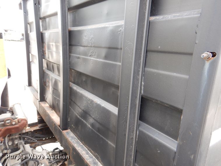 image for item KN9813 2006 Isuzu NPR  dump truck