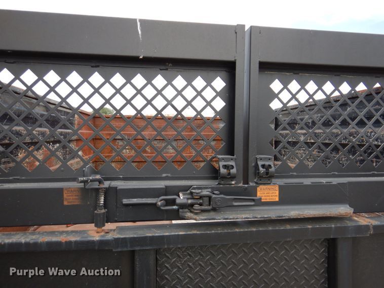 image for item KN9813 2006 Isuzu NPR  dump truck