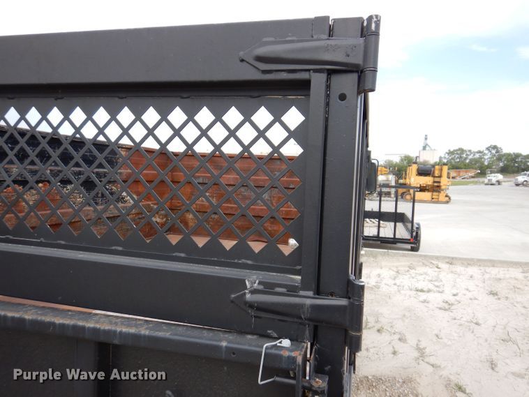 image for item KN9813 2006 Isuzu NPR  dump truck