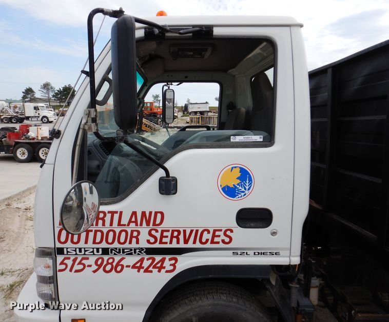 image for item KN9813 2006 Isuzu NPR  dump truck