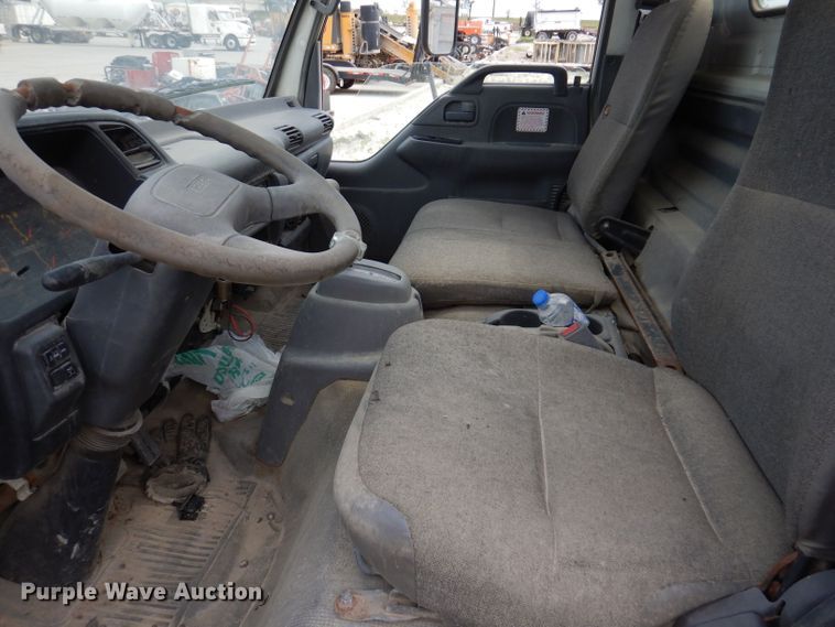 image for item KN9813 2006 Isuzu NPR  dump truck