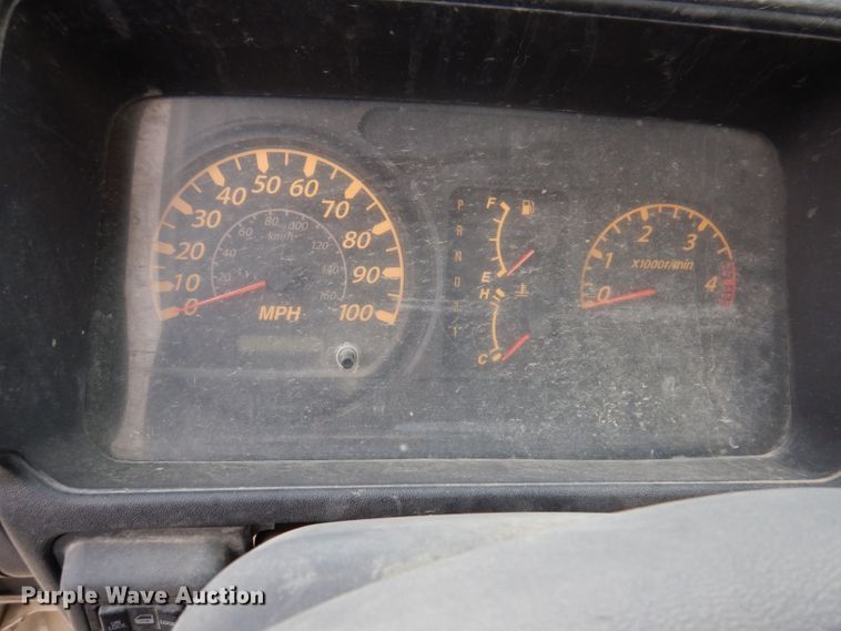 image for item KN9813 2006 Isuzu NPR  dump truck