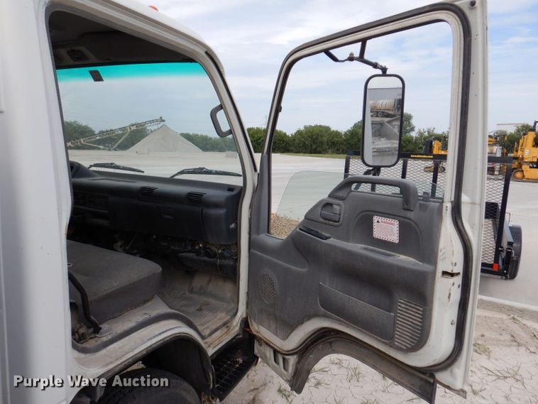 image for item KN9813 2006 Isuzu NPR  dump truck