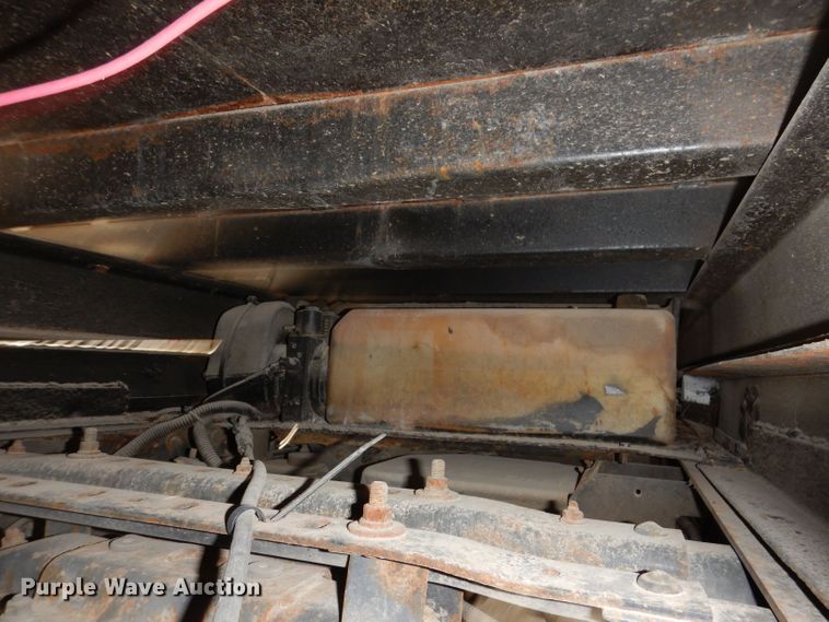 image for item KN9813 2006 Isuzu NPR  dump truck