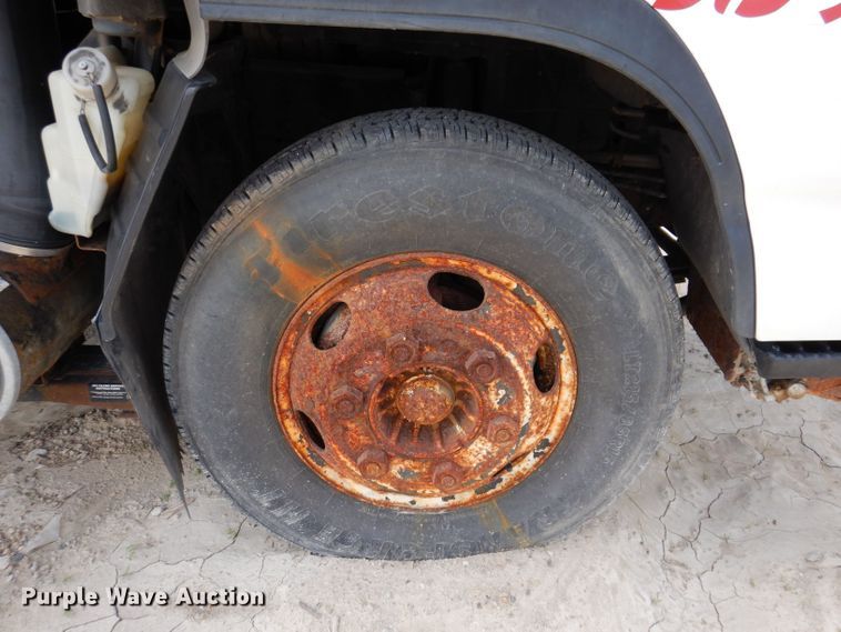 image for item KN9813 2006 Isuzu NPR  dump truck