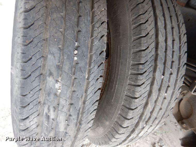 image for item KN9813 2006 Isuzu NPR  dump truck