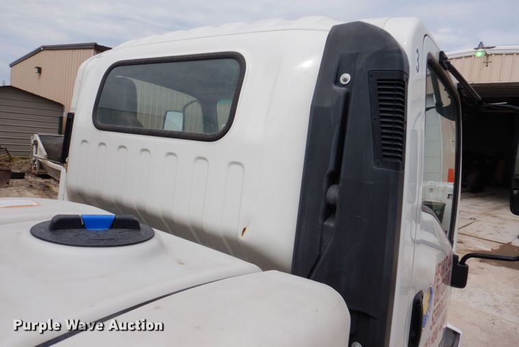 image for item KN9814 2016 Isuzu NPR  street sweeper truck