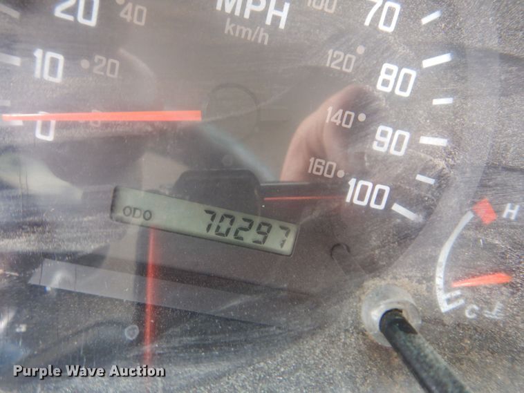 image for item KN9814 2016 Isuzu NPR  street sweeper truck