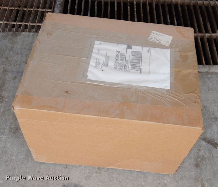 image for item KN9814 2016 Isuzu NPR  street sweeper truck