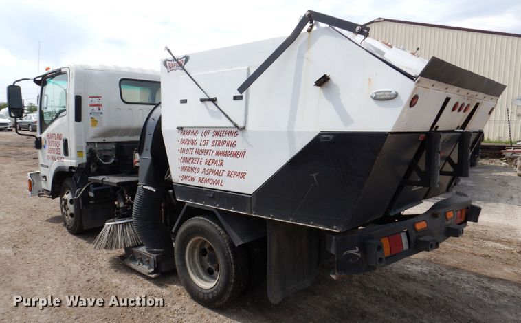 image for item KN9815 2016 Isuzu NPR  street sweeper truck