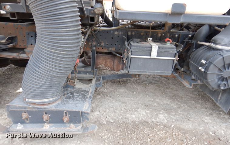 image for item KN9815 2016 Isuzu NPR  street sweeper truck