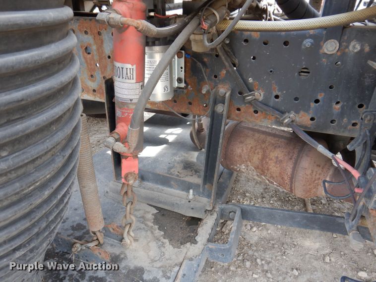 image for item KN9815 2016 Isuzu NPR  street sweeper truck