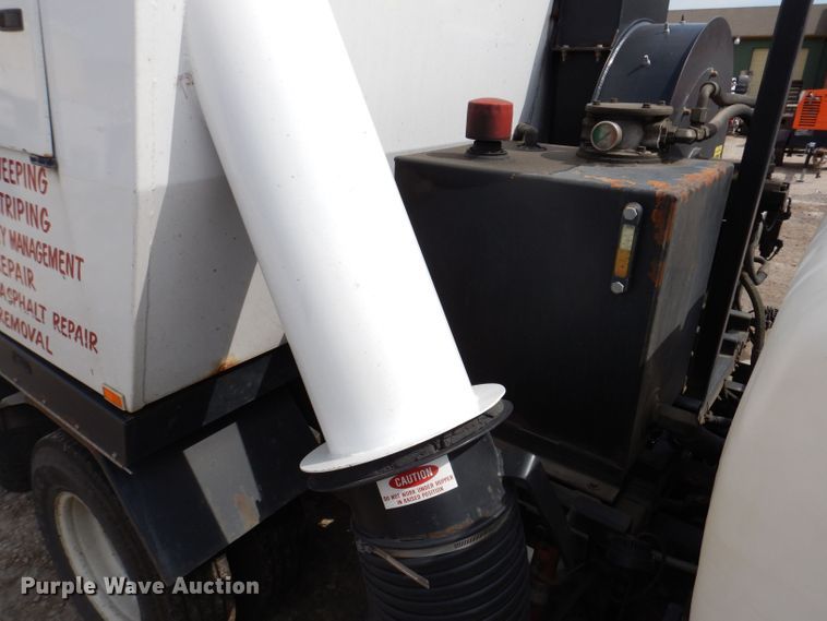 image for item KN9815 2016 Isuzu NPR  street sweeper truck